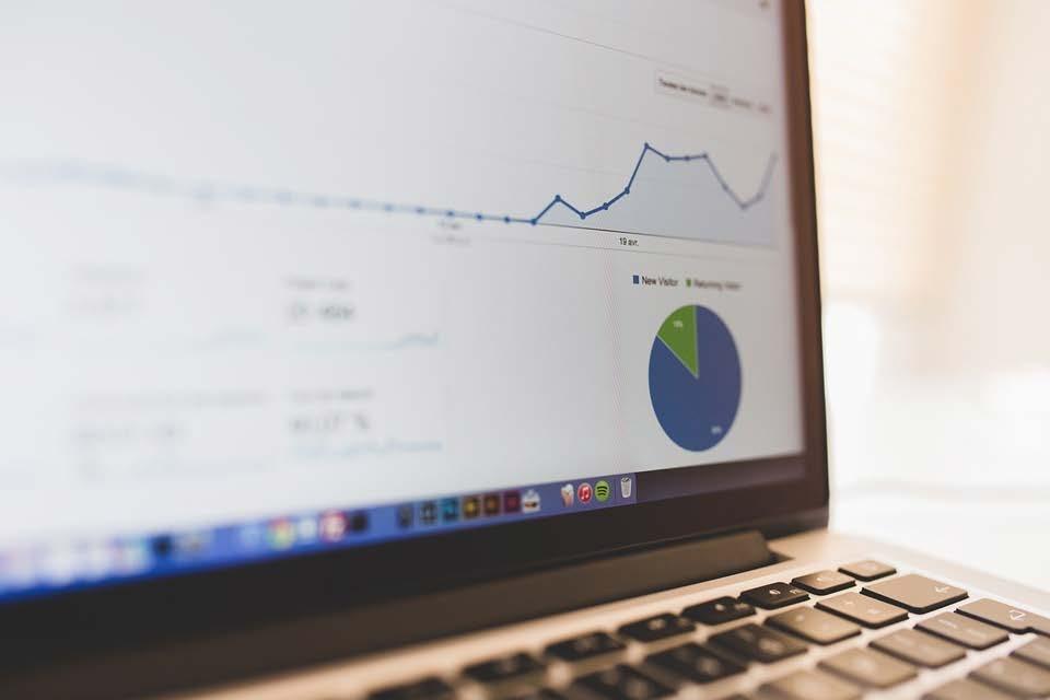Digitalt deltagande Transparent process från början till slut: legitimitet och tillit kan öka Social data ofta bristfällig: Kan