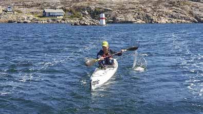 När jag var 14 skänkte en farbror i hamnen en liten skrotbåt till mig och min bror som vi kunde öva på. Den har vi nu sålt och skaffat en enkel segelbåt med utombordare tillsammans med våra kusiner.