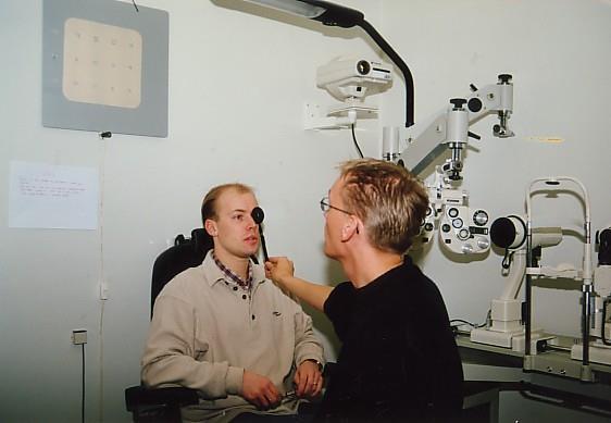 v Tony Pansell i början av karriären Utvärderingar För att bidra till svensk högre utbildnings jämförbarhet, attrak-tivitet och gångbarhet internationellt föreslogs i