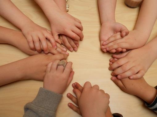 Vårfru- och Apelskolan Skola och fritidshem F-6 LIKABEHANDLING Plan mot diskriminering och kränkande behandling Upprättad:2018-01-31 Gäller till:2019-01-31 Fastställd av: Christina