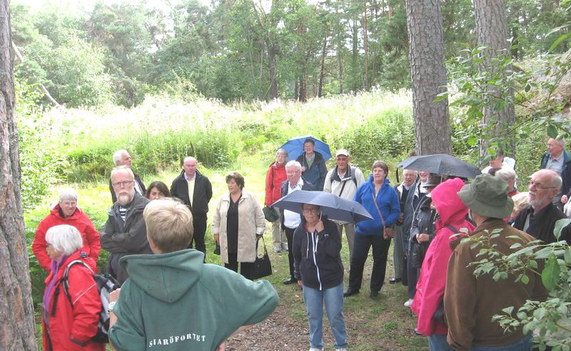 (Forts. från sidan 13) hållsarbeten på fortet. Efter att fortet stått oanvänt i några år bestämdes att det därför var lämpligt som ett minnesmärke och det restaurerades.