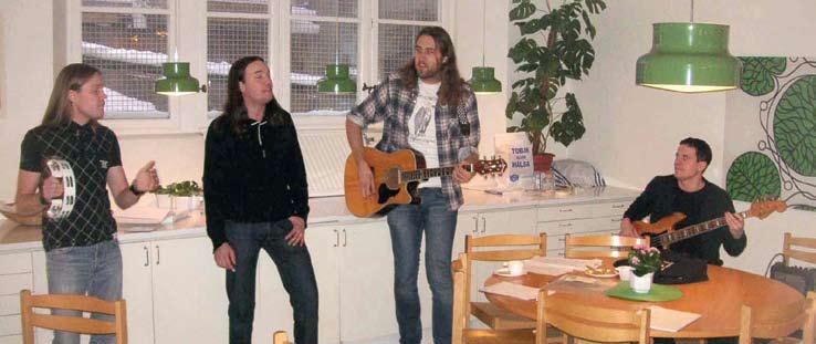 Årsmöte med musik Foto: Arne Stråby Tore and the No Smokers VISIR Stockholm har hållit årsmöte den 21 februari i Adventistkyrkans lokaler vid Olof Palmes gata. Det formella tog inte så lång tid.