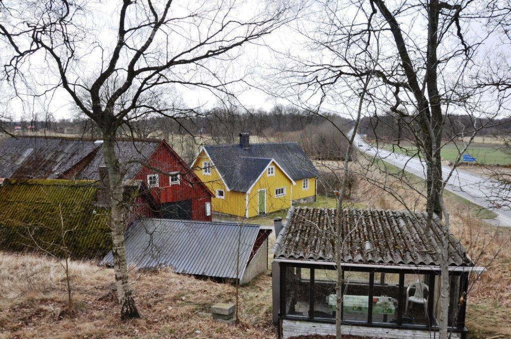 Gården från ekbacken i norr Om Skog & Lantbruk Skog & Lantbruk är ett rådgivningsföretag som arbetar med följande tjänster