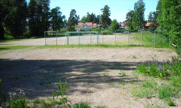Industrideponi vid Gubbmossplan Skogsbo 32:1 Riskklass 2 Myrområdet Gubbmossen ligger i en åsgrop på Badelundaåsen i Skogsbo i Avesta och var ursprungligen större än idag.