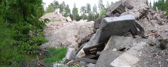 Deponins totala volym är ca 60 000 m 3 varav högst ca 14 000 m 3 bör vara rökgasstoft. Föroreningar med mycket hög farlighet som finns i deponin är dioxin, PAH, bly, kadmium, arsenik och kvicksilver.