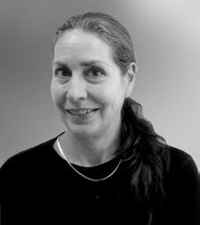 Tidigare i karriären fanns Elizabeth Willis i Hoechst Group (nu Sanofi, Celanese och DuPont) där hon arbetade med flera nystartade företag i USA och Tyskland.