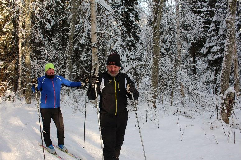 Ängebo IK Februari Februari. I detta blad måste jag börja med att tacka Bengt Skarp för det enorma arbete han gör med skidspåren.