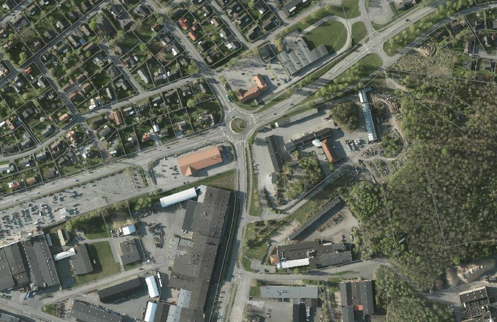 Biltrafik Stobyvägen samt Norra Kringelvägen har kommunalt huvudmannaskap. Planförslaget bedöms innebära en ökad trafikmängd.
