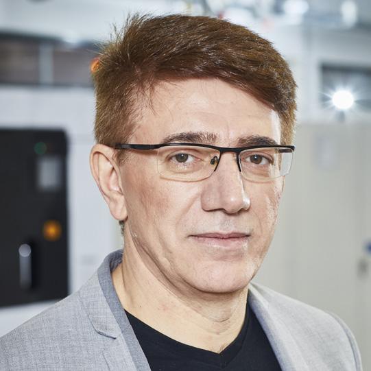 VD Azad Najar har ordet Vi har precis stängt ett framgångsrikt och intensivt tredje kvartal och är tacksamma över att kunna hålla en jämn och hög utvecklingstakt.