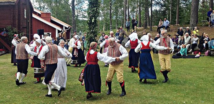 Polskegnugg Varannan sö kl 18.00-21.30 Start 9 september Vi lägger mer tid på de polskor vi dansar på ordinarie polskesöndagar.