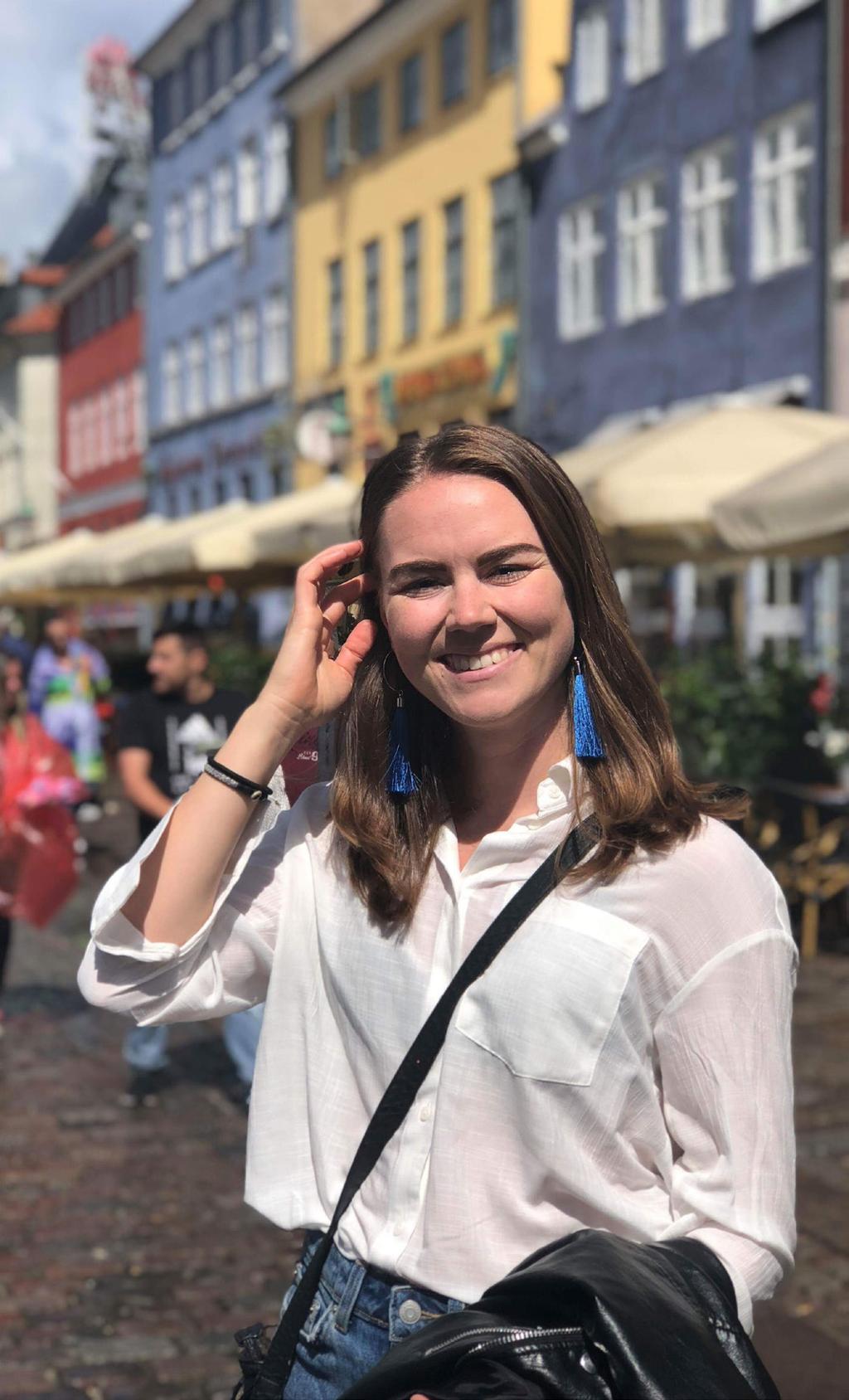 FÖRBUNDET VÄLKOMMEN KLARA TILL SVENSKA JUDOFÖRBUNDET Text & foto: Klara Rönnebrand Det här med att skriva ihop en text om sig själv på ett A4 är en svår utmaning måste jag säga men här är mitt försök.