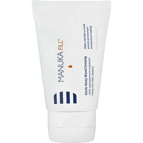 Sårguide Att behandla sår på egen hand med MANUKA Fill är enkelt. Sårsalvan heter MANUKA Fill för att du fyller såret med Manukahonung. Men det finns lite mer du bör känna till.
