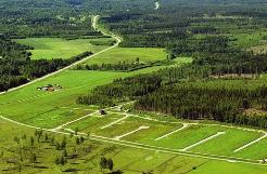 område med stora byggklara tomter om vardera ca 2000 kvm. Området ligger centralt i kommunen och inom en radie av ca 2-3 km finns affärer, skolor samt kommunikationer.