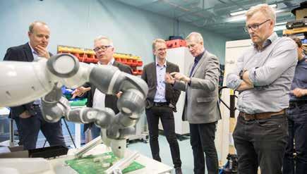 Robotdalens chef Erik Lundqvist och Robert Larsson, chef