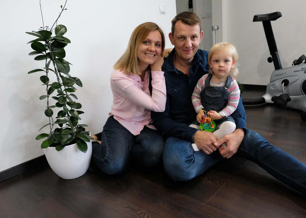 Att våga prata om döden Med ögonen mörka av skrämsel ser hon åter på Hugo. Det är väl hemskt att dö? säger hon tyst. Och blir rädd för sina egna ord.