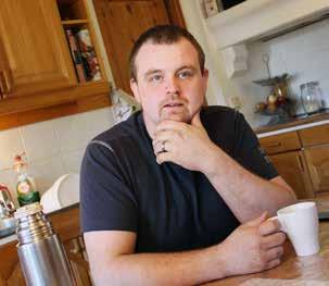 Under en tid hade han en anställd i den företagsformen, men ganska snart ombildade han till aktiebolag. FLER MASKINER Efterhand har jag köpt på mig fler maskiner, säger Fredrik.