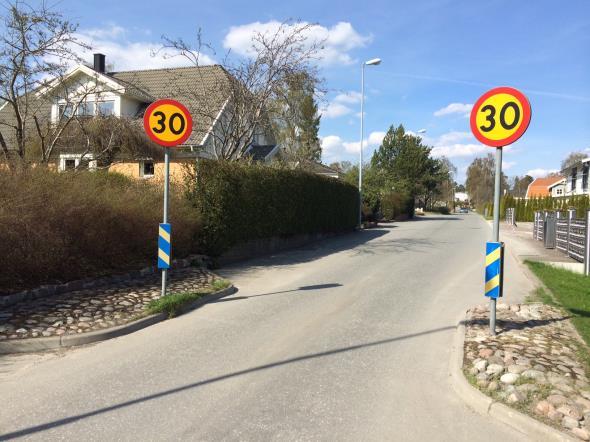 6.2.1 Hastighetsgränser Hastighetsgränsen i Töjnan är generellt 30 km/tim.