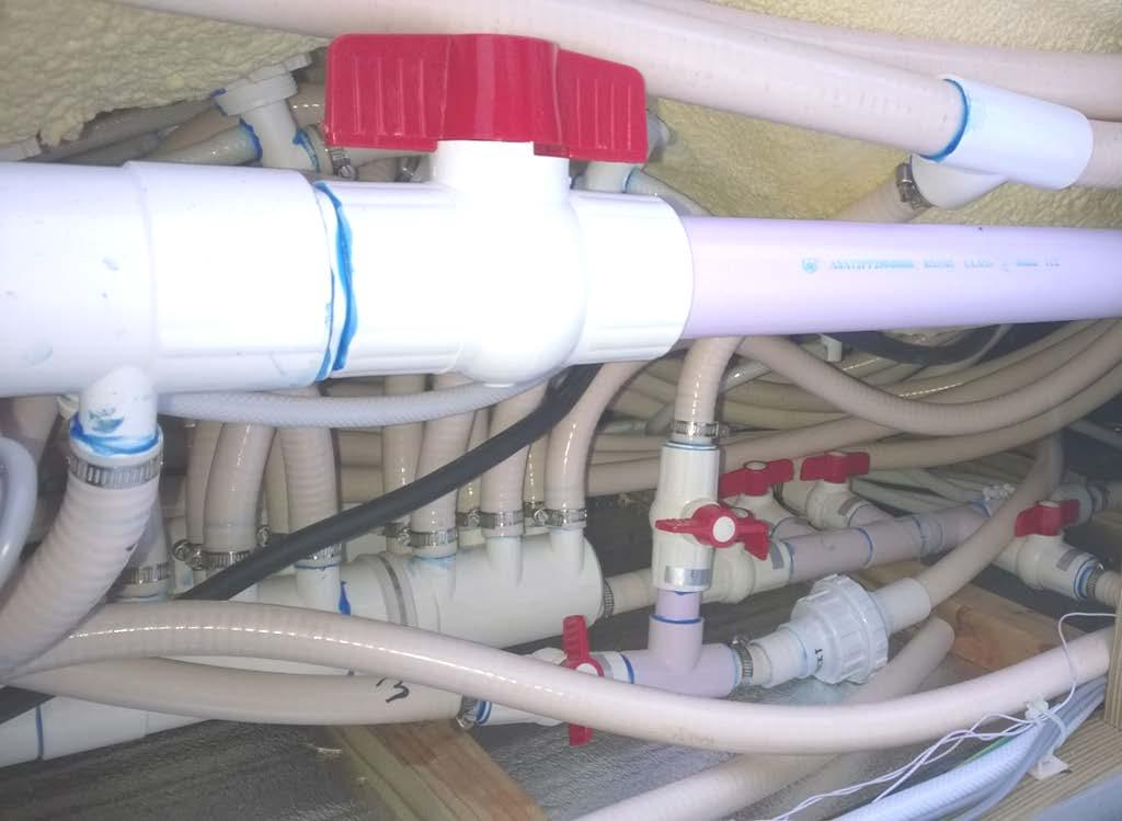Se till att elektriciteten är avstängd via huvud- eller