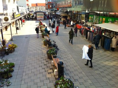 Gångavstånd I direkt anslutning från Rambergsstaden ligger Wieselgrensplatsen.