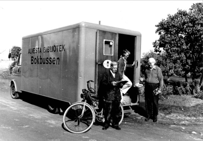 Bokbussen skall erbjuda böcker och andra media