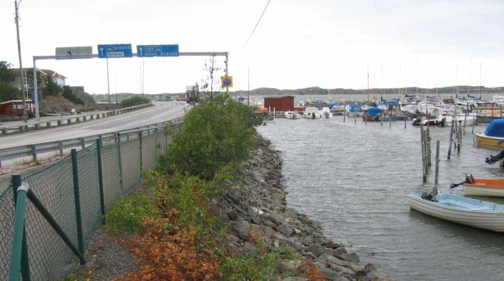 Miljö En bullerberäkning har genomförts för redovisad lösning, för öppningsår 2010. Förändringarna av förutsättningarna är små och påverkar inte bullernivåerna som är oförändrade jämfört med nuläget.