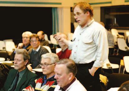 Samrådsmöte i Forsmark. Efter möten med MKB-forum Oskarshamn och Samråds- och MKB-grupp Forsmark upprättas protokoll, som deltagande parter justerar och skriver under.