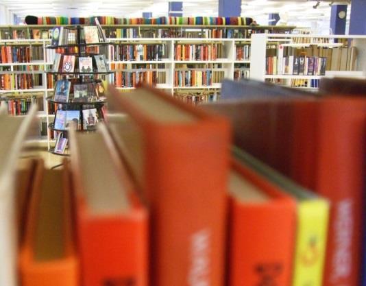 Köpings stadsbibliotek och Kolsva bibliotek Vi erbjuder: Bokprat/visning av biblioteket.