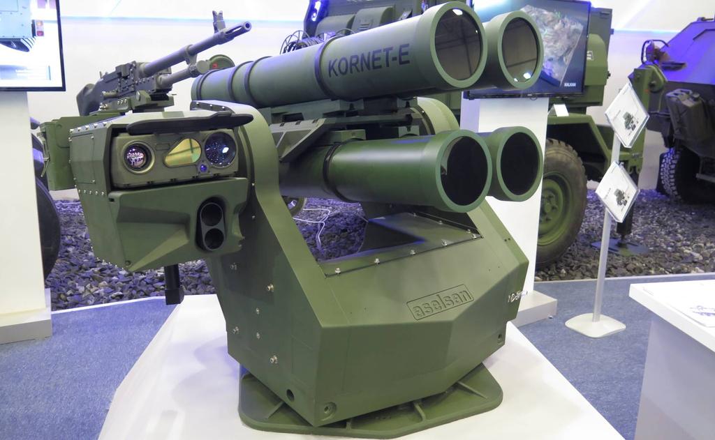 Vapenstation för pansarvärnsrobotar från Aselsan (Turkiet) Turkiska Aselsan har utvecklat en vapenstation med lavett för pansarvärnsrobotsystem. Lavetten kan ha fyra robotar, t.ex.