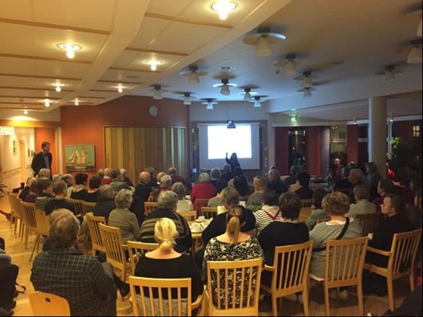 På Internationella Alzheimerdagen 21 september fanns föreningen på Sittkoffs galleria och delade ut information om föreningen. Seniormässa på Röda kors-gården deltog föreningen i 26 oktober.