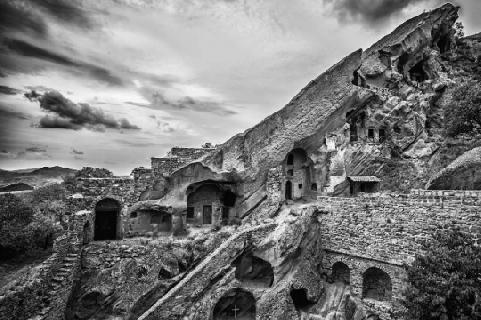 Utﬂykter enligt program ingår: Dag 1 - Flyg från Stockholm Dag 2 - Ankomst Tbilisi, stadsrundtur Dag 3 - Klippklostren David Gareja och gränsen till Azerbajdzjan Dag 4 - Stalinmuseet i Gori,
