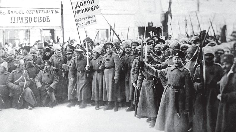 2 100 För seklet sedan Soldater i Petrograd demonstrerar här under motton som Ned med monarkin. De första sensationella nyheterna om revolutionen slogs i Wasabladet 17.3.