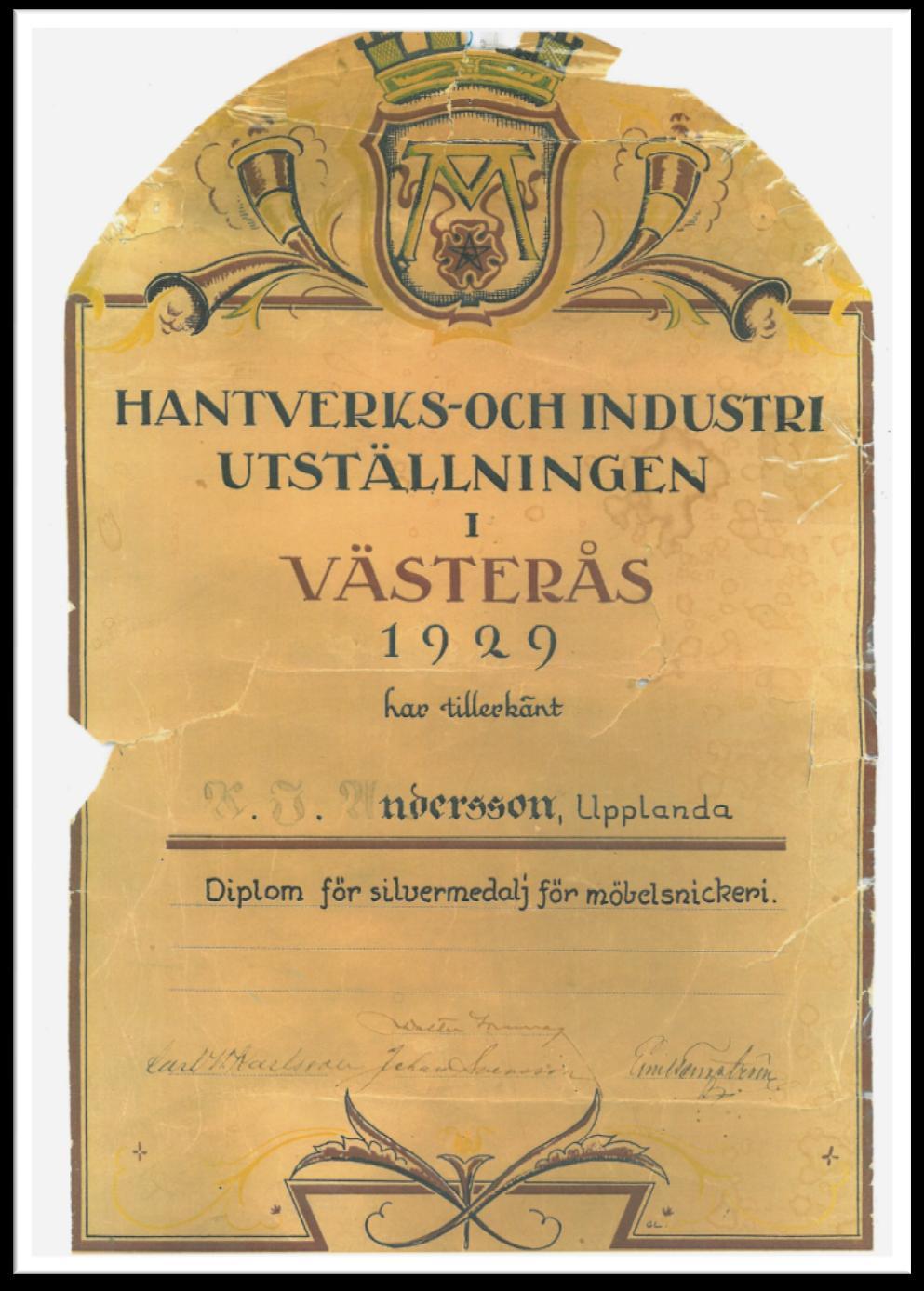 Karl-Johan var en utomordentligt skicklig möbelsnickare, tillika träbildhuggare och deltog i flertalet utställningar, bl.a. Hantverks- och Industriutställningen i Västerås år 1929, där han hedrades med diplom för silvermedalj för möbelsnickeri.