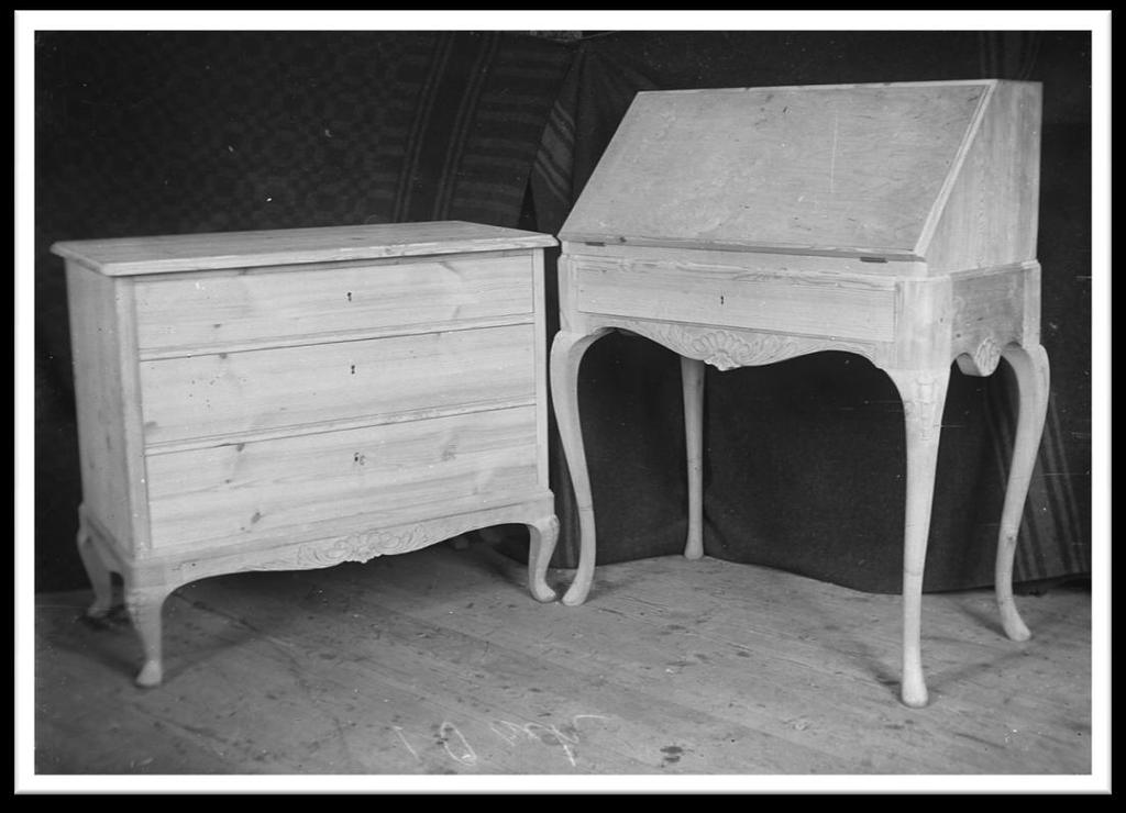Möbler tillverkade hos Smed-Pelles i Strängsbo