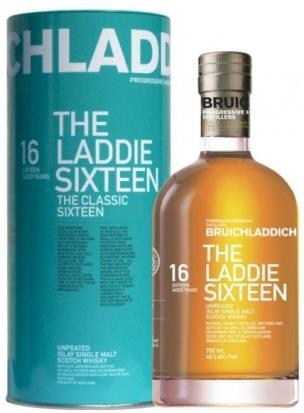 Nästa whisky är ytterligare en av standarutgåvorna från Bruichladdich, men nu som sextonårig. Prov 2 Bruichladdich The Laddie Sixteen The Laddie,Sixteen 46 % 16 år Lagrad på amerikansk ek.
