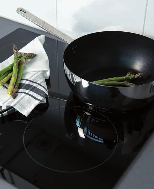 Köksluckor, handtag och bänkskiva JM Original köket är modernt och stilrent med en varmgrå slät lucka, handtag i rostfritt samt en ljus kompositstenskiva.