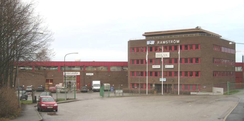 3 (10) S-Dp 2009-18636-54 av redan exploaterad mark med ytkrävande höglager och industri- och kontorsverksamheter samt stora asfalterade ytor.