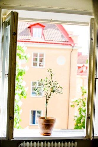 Att förebygga hälsoskadlig värme i befintlig bebyggelse (2017-2019) Kunskapssammanställning (juni) Befintlig kunskap och åtgärdsförslag, för befintlig bebyggelse i Sverige - inomhus respektive