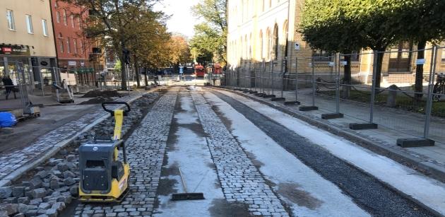 Tingvallagatan är avstängd mellan Östra Torggatan och Eneströmsgatan. Det innebär att det inte går att köra bil eller parkera här, men varutransporter kommer att kunna ta sig fram.