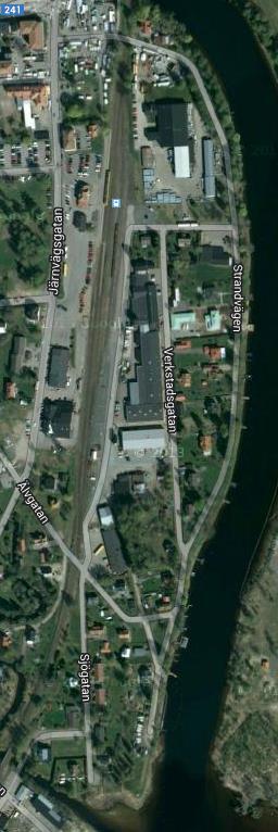 PROTOKOLL 5 (11) Grupp 2 Målbild - All yrkestrafik ska använda den norra järnvägsöverfarten. - Pendelparkering på västra sidan av järnvägen. - Gång- och cykeltrafiken bör ha tydliga stråk.