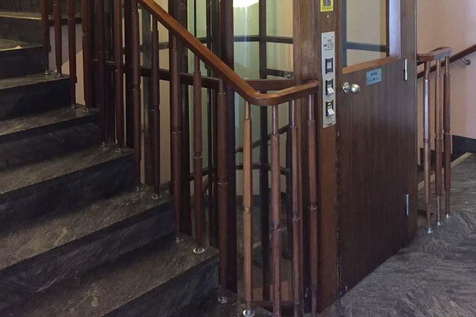 Kulturhistoriska och arkitektoniska värden Trapphus I Forumgallerian finns ett ursprungligt trapphus med tidstypisk karaktär i galleriadelen upp till kontorsdelen i norra änden mot Kungsängsgatan och