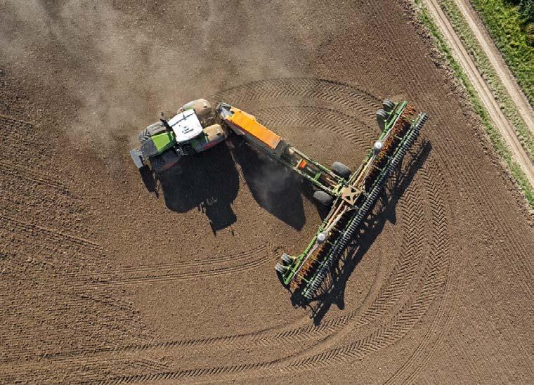 om/variodrive FENDT VARIODRIVE DEN NYA DRIVLINAN Driver på din framån vid full effekt Den stelösa Vario-transmissionen har satt internationella standarder för traktordrivlinor under mer än 20 år.