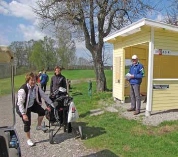 5 (8 ) Här är klubbens alla Golfärdar för året Kumla GK har under åren fått mycket beröm för år änliga gäst- och medlemsserice. Ett stort TACK också till alla för tidigare års ärdefulla mederkan.