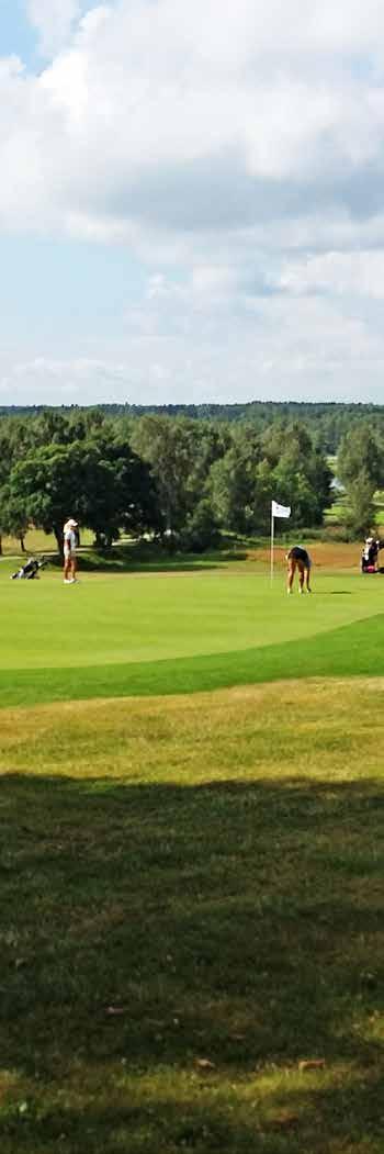 Komplettera med receptionen listorna för eftermiddagens spel och att starttidsklockan har rätt tid Tag på er klubbjackorna Golfärd (finns innanför receptionen) Tag ut en golfbil och sätt på dekalen