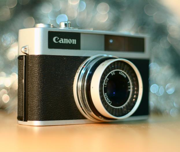 Kursstart: 5 september Kursledare: från Nyköpings fotoklubb Omfattning: Sex träffar Data grund för nybörjare Vingåker En studiecirkel för den som vill lära sig grunderna för att hantera en dator.
