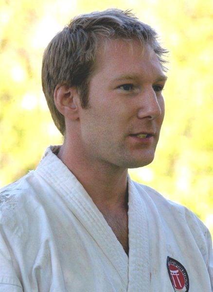 Innehållsförteckning Ordföranden har ordet Ordförande har ordet 2 Camp Dojo 2017 3 Åkes 50 år med jiujitsu 7 42:a och 25:e gången 9 Sommarlägret i bilder 10 Kvinnoträning på Sommarlägret 16 Hedemora