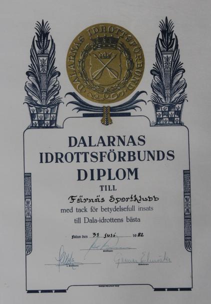 Division V. I de tre division V-grupperna blev det klara serievinnare. IF Nornan från Malungsfors tog klivet tillbaka till division IV efter ett års bortavaro.