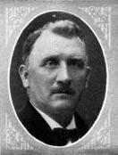 Han fortsatte med titeln fyrvaktare till 1902 då han fick förflyttning till fyrplatsen Fjordskär. Nils Göransson och hans hustru Johanna Karolina fick 7 barn, alla födda före deras tid på Svangen.