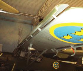 Det finns även exempel på fast spaltvinge (Fieseler Storch). Mer extrema anordningar finns, t.ex. gränsskiktsblåsning och gränsskiktssugning.