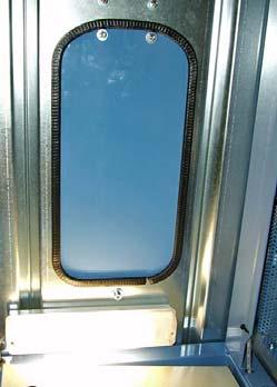 4.11 Lastlucka Om man behöver transportera material som är längre än hisskorgen (t.ex.