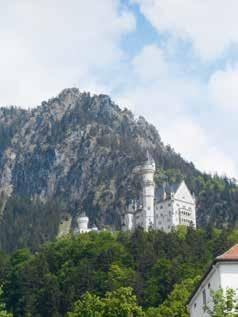 dels för att få se det berömda hotellet Salzburger Hof och dels för att se var man kan lasta sin bil på specialtåg för passage av alperna här.
